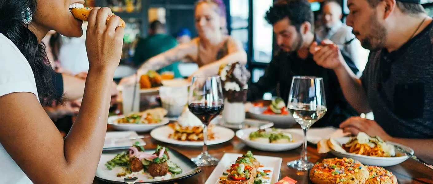 image of people eating in southwest houston restaurants